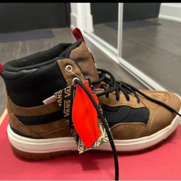 Vans Winter Shoes - Picture 4 of 4